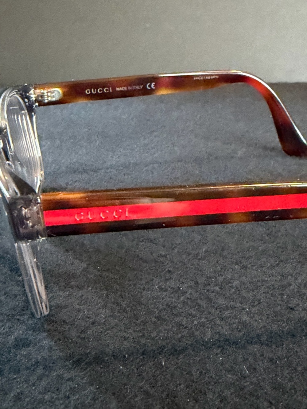 Gucci Clear and Tortious Shell Frame Glasses with Signature Red Logo - Picture 3 of 14